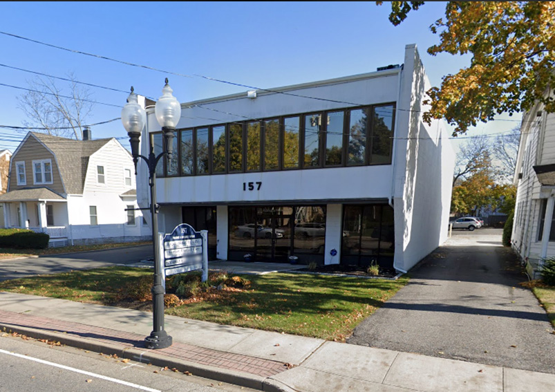 Dentist 11772